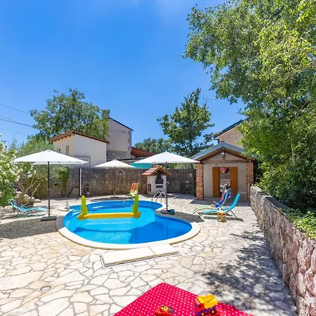 Pool House Franjo - Happy