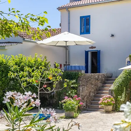 Apartman Pool House Franjo - Happy *